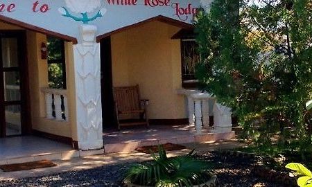 White Rose Lodge ลิฟวิงสโตน ภายนอก รูปภาพ
